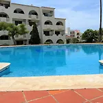 Twins 2 With Pool By Homing Apartamento *