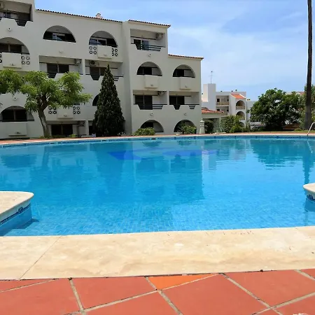 Twins 2 With Pool By Homing Apartamento *