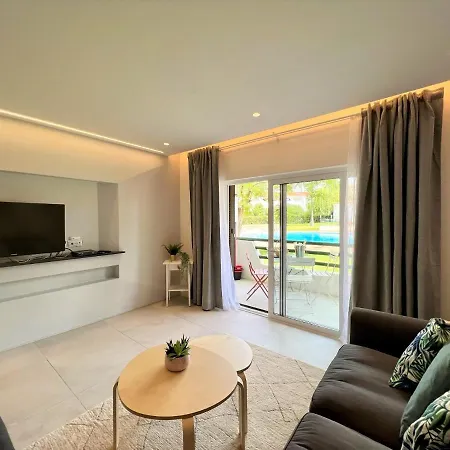 Twins 2 With Pool By Homing Apartament