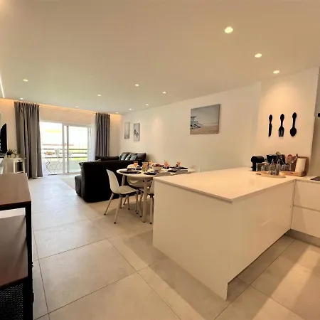 Twins 2 With Pool By Homing Apartamento *